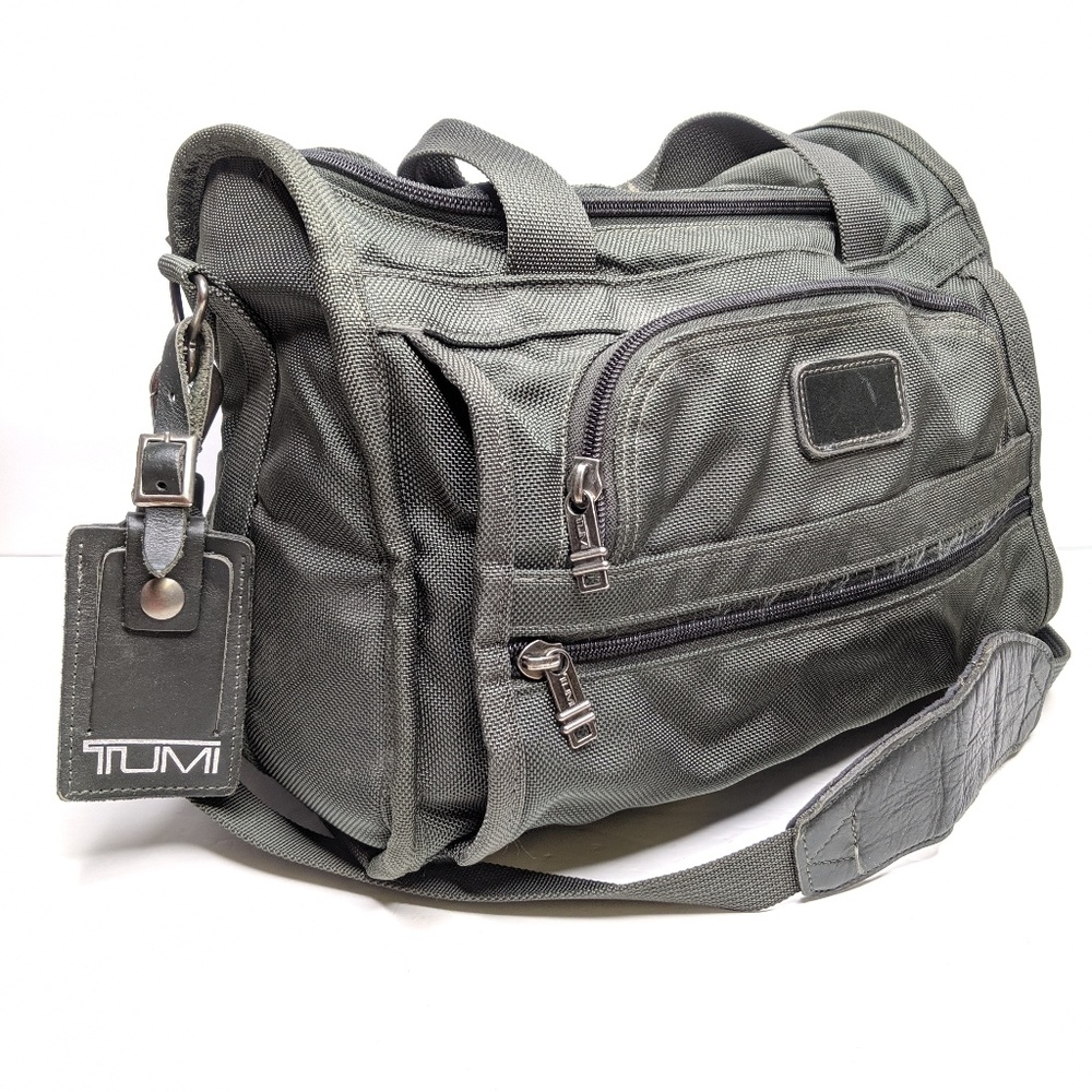 Tumi Alpha Weekender Duffel Bag Green Nylon 261M3